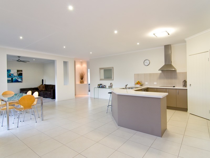 5 WARINGA COURT, Minyama QLD 4575