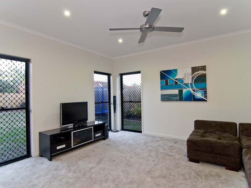 5 WARINGA COURT, Minyama QLD 4575