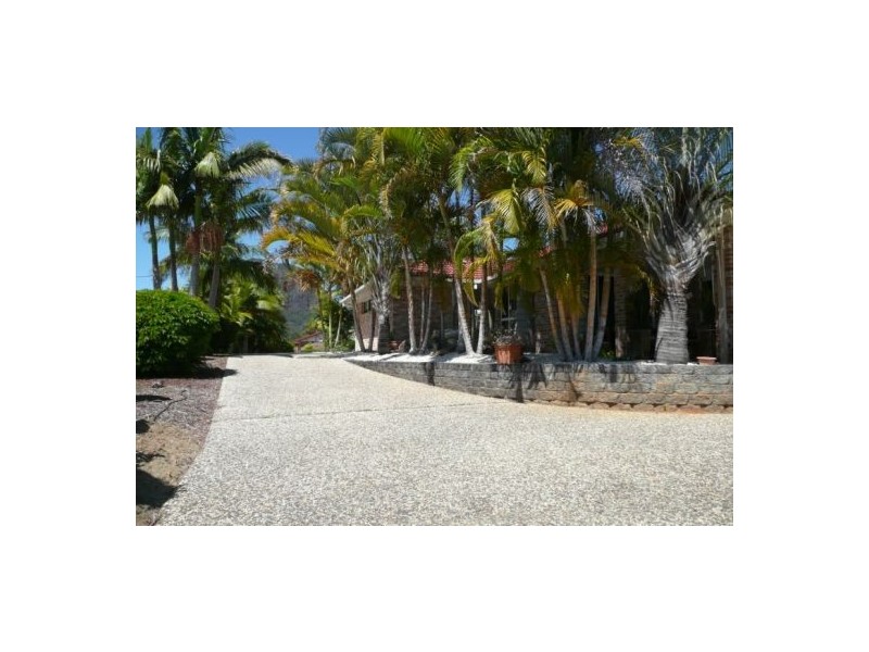 4 Ridgemount pl, Glass House Mountains QLD 4518