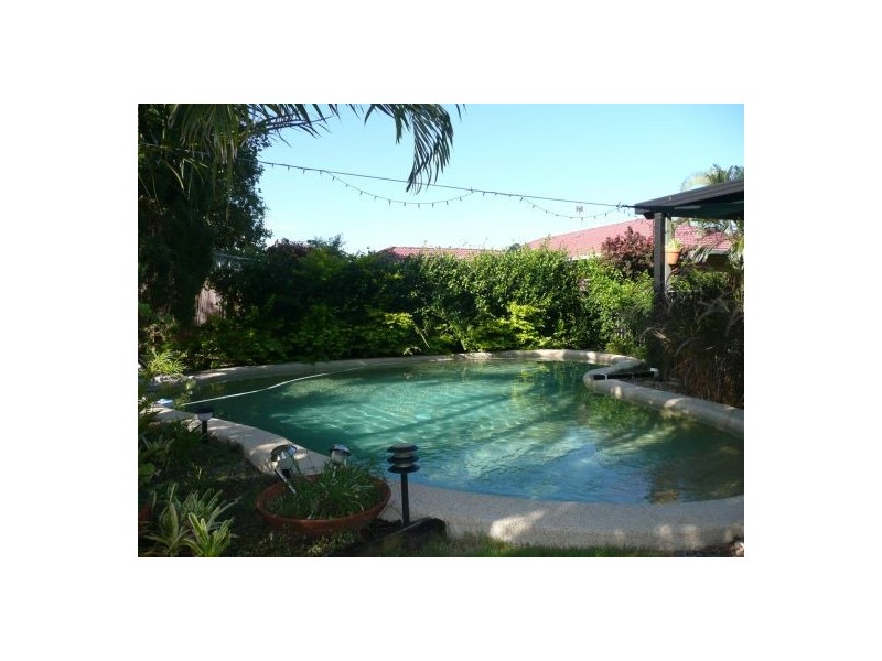 6 Chelsea cr, Minyama QLD 4575
