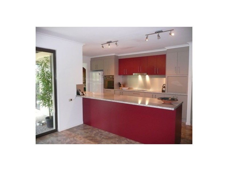 6 Chelsea cr, Minyama QLD 4575