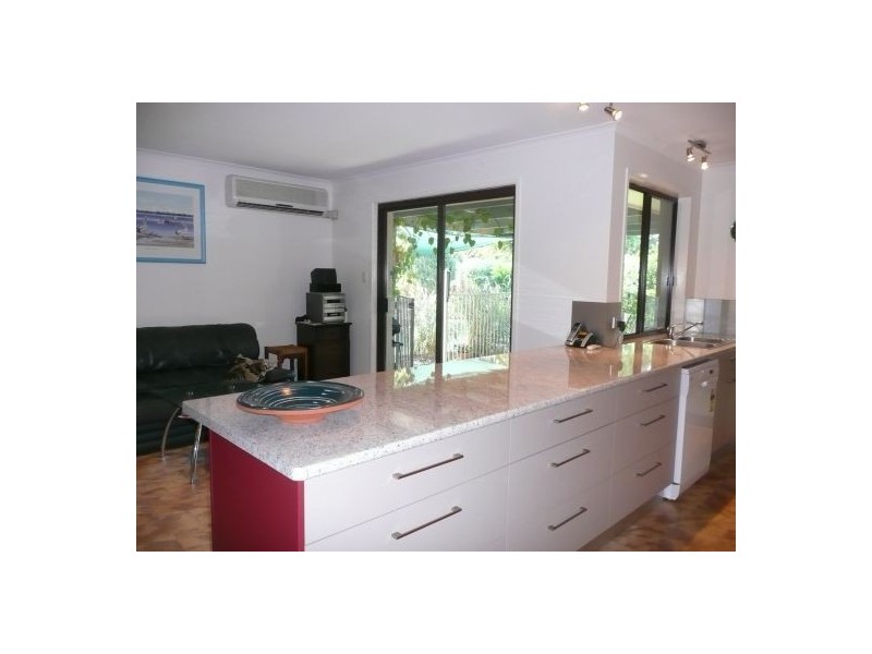6 Chelsea cr, Minyama QLD 4575