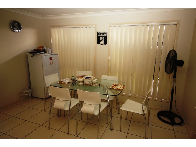 42  Corrimal St, Sandstone Point QLD 4511