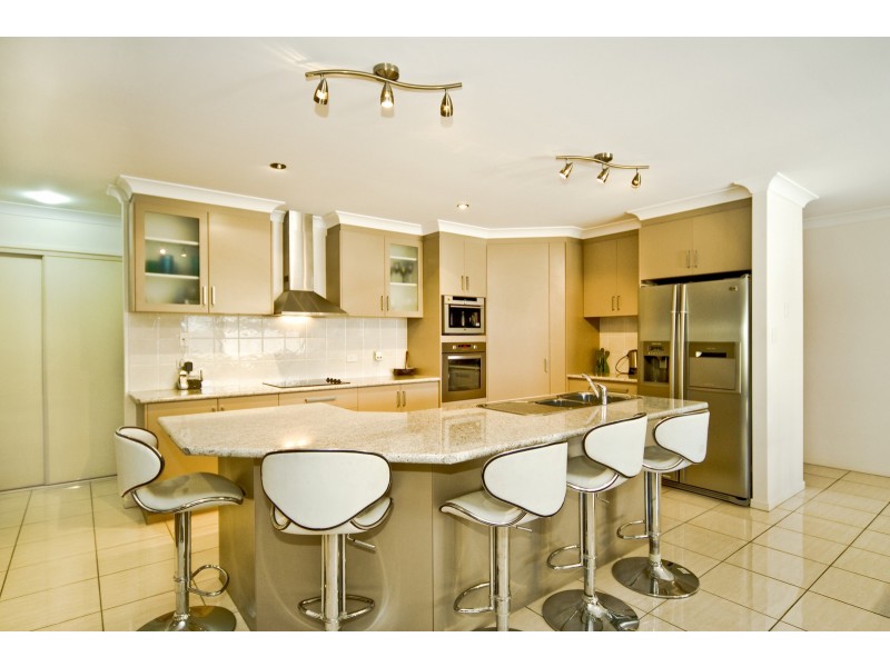 4 Kingsview Court, Little Mountain QLD 4551