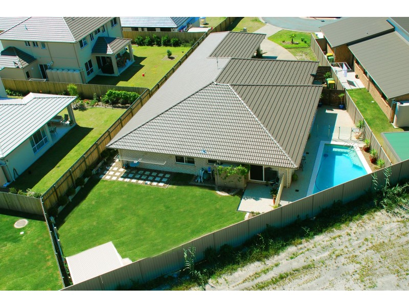 4 Kingsview Court, Little Mountain QLD 4551