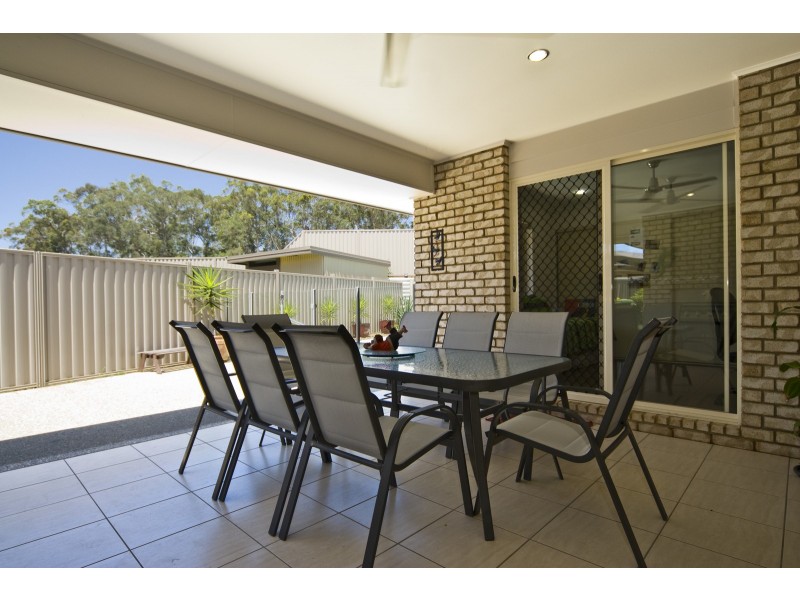 4 Kingsview Court, Little Mountain QLD 4551