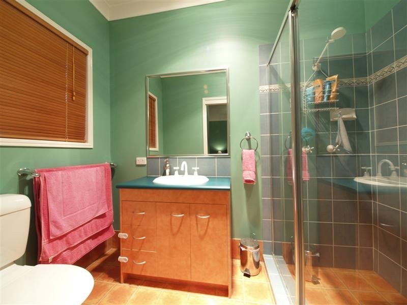 9 Rothschild St, Eatons Hill QLD 4037