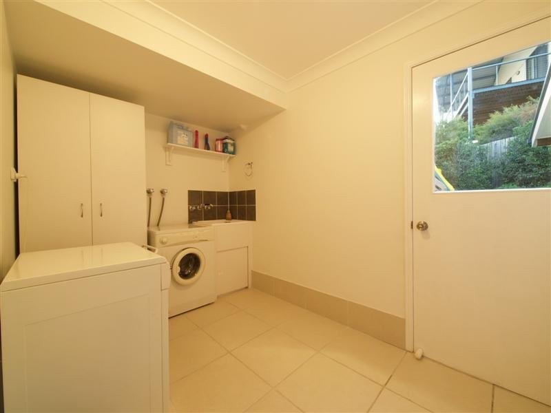 9 Rothschild St, Eatons Hill QLD 4037