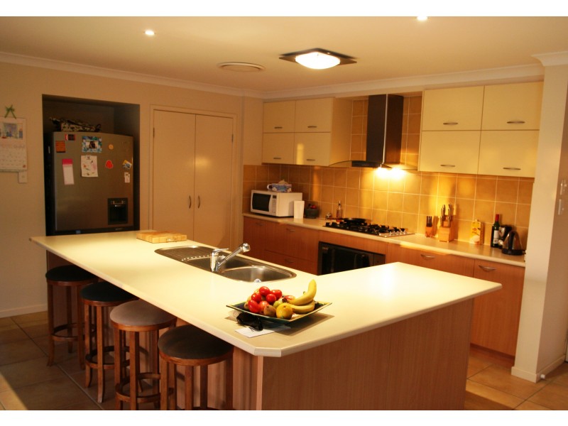 19 Sandleigh Crt, Sippy Downs QLD 4556