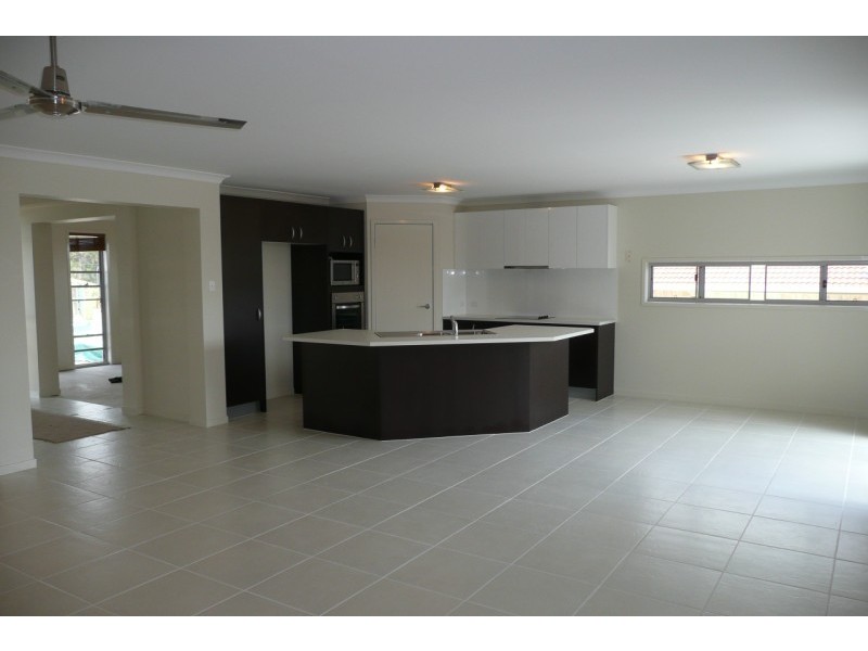 7  Baronga Ct, Woodford QLD 4514