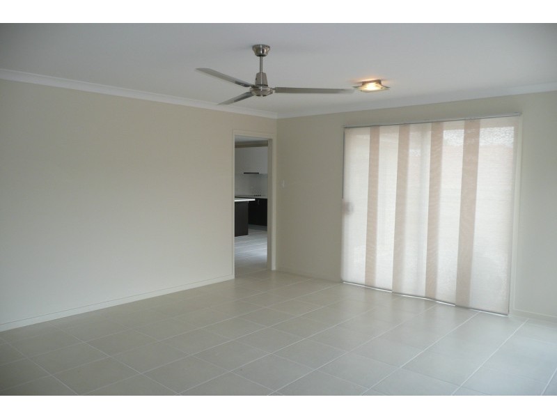 7  Baronga Ct, Woodford QLD 4514