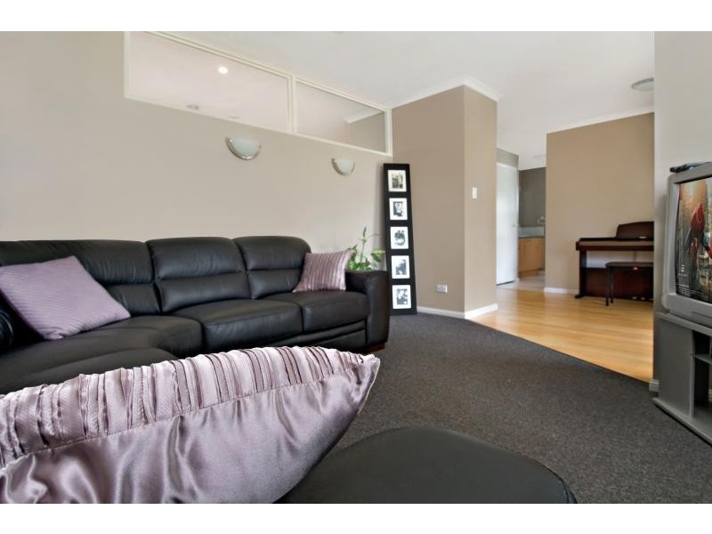 6 Kallay Street, Pacific Paradise QLD 4564