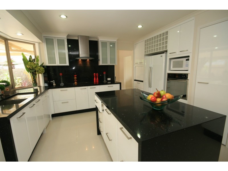 184 Oceanic Drive, Warana QLD 4575
