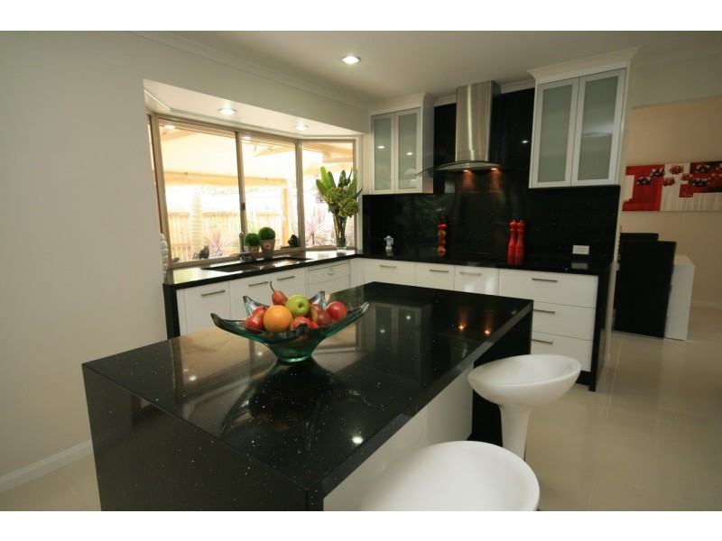 184 Oceanic Drive, Warana QLD 4575