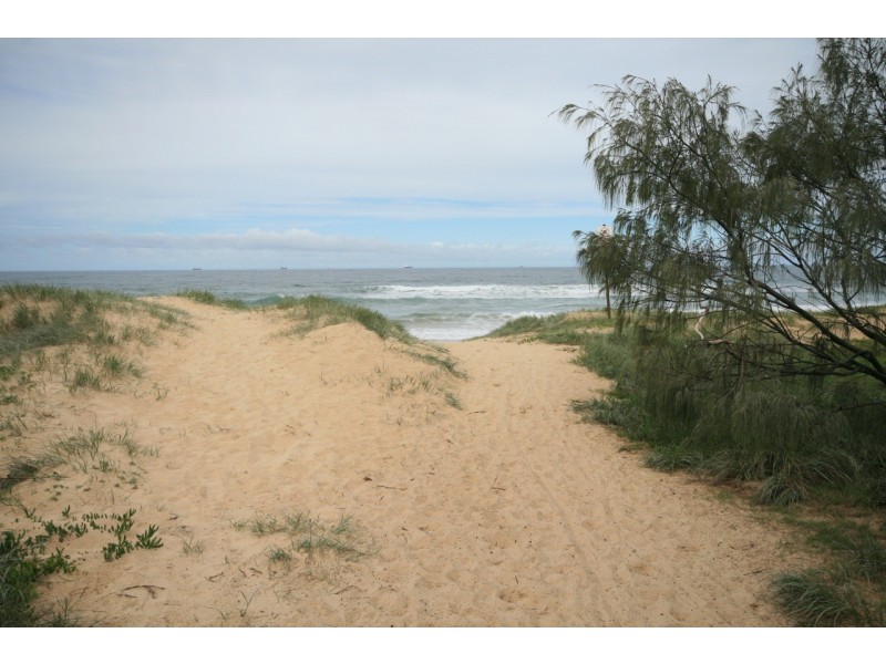 184 Oceanic Drive, Warana QLD 4575