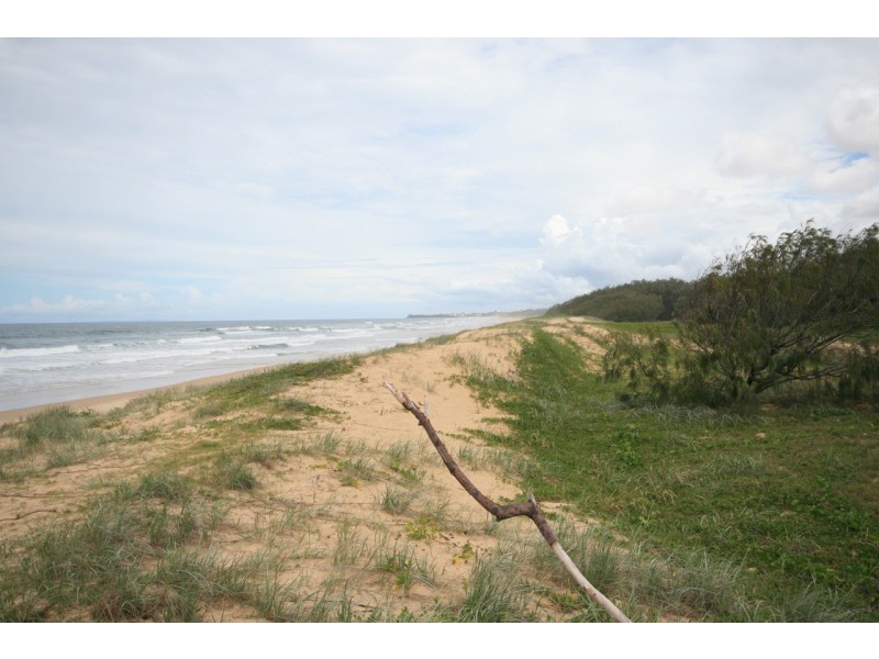 184 Oceanic Drive, Warana QLD 4575