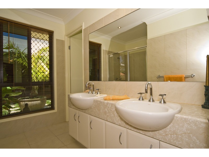 19 Petrale Court, Mountain Creek QLD 4557