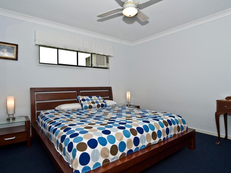 15 Oxford Pde, Pelican Waters QLD 4551