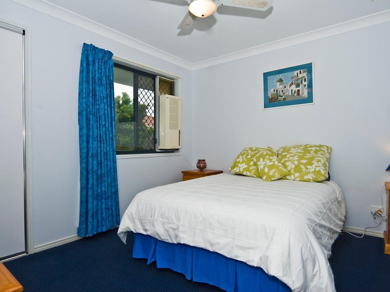 15 Oxford Pde, Pelican Waters QLD 4551