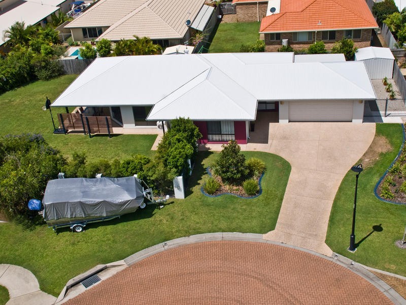 15 Oxford Pde, Pelican Waters QLD 4551