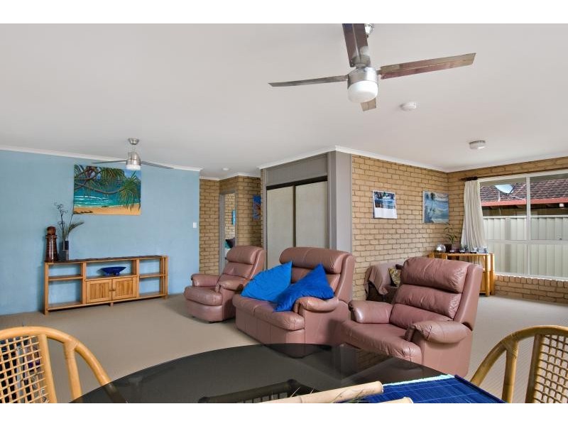17 LAPOINYA CRES., Warana QLD 4575