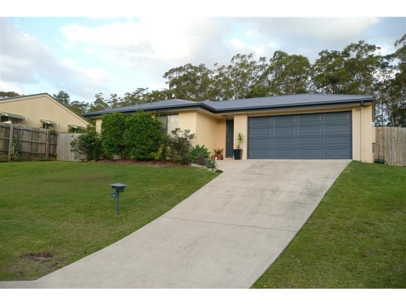 35 Tiverton Pl, Landsborough QLD 4550