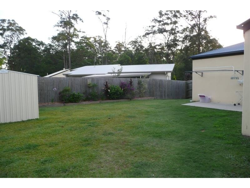 35 Tiverton Pl, Landsborough QLD 4550