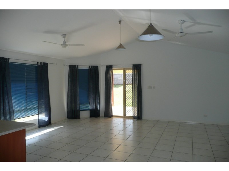 1 Sharwill Ct, Glass House Mountains QLD 4518