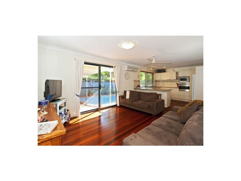 16 Paynter Park Dr, Woombye QLD 4559