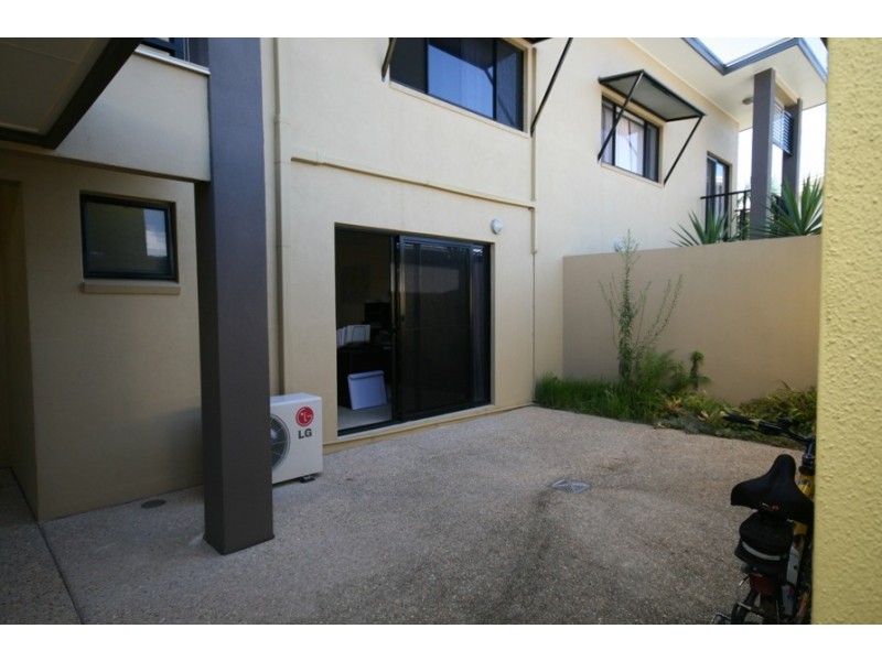 14/2 Lakehead Drive, Sippy Downs QLD 4556