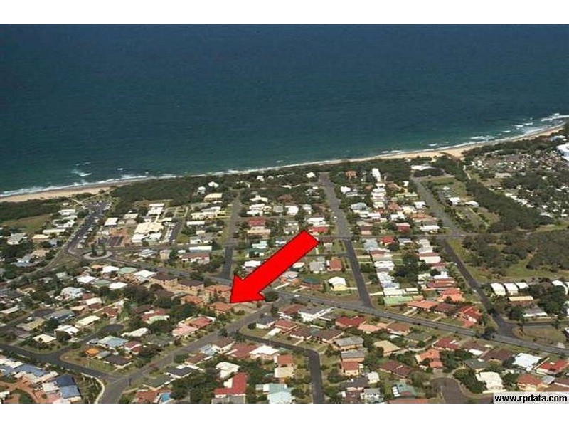 2/12 Coonowrin st, Dicky Beach QLD 4551