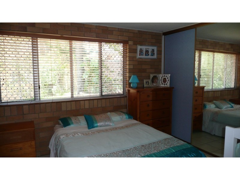 2/12 Coonowrin st, Dicky Beach QLD 4551