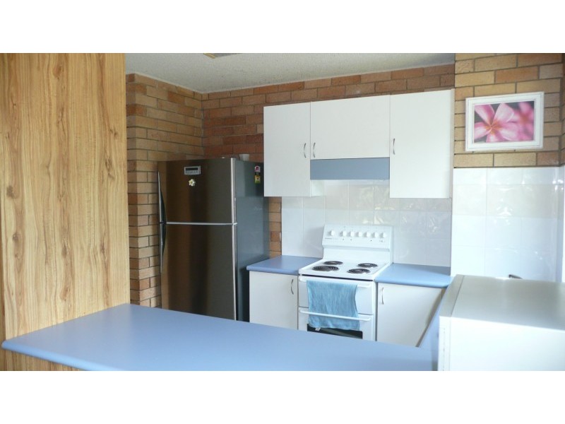 2/12 Coonowrin st, Dicky Beach QLD 4551