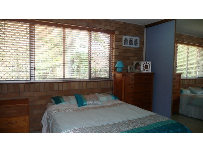 2/12 Coonowrin st, Dicky Beach QLD 4551