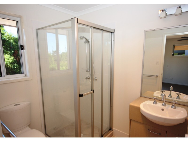 10 Albany St, Sippy Downs QLD 4556