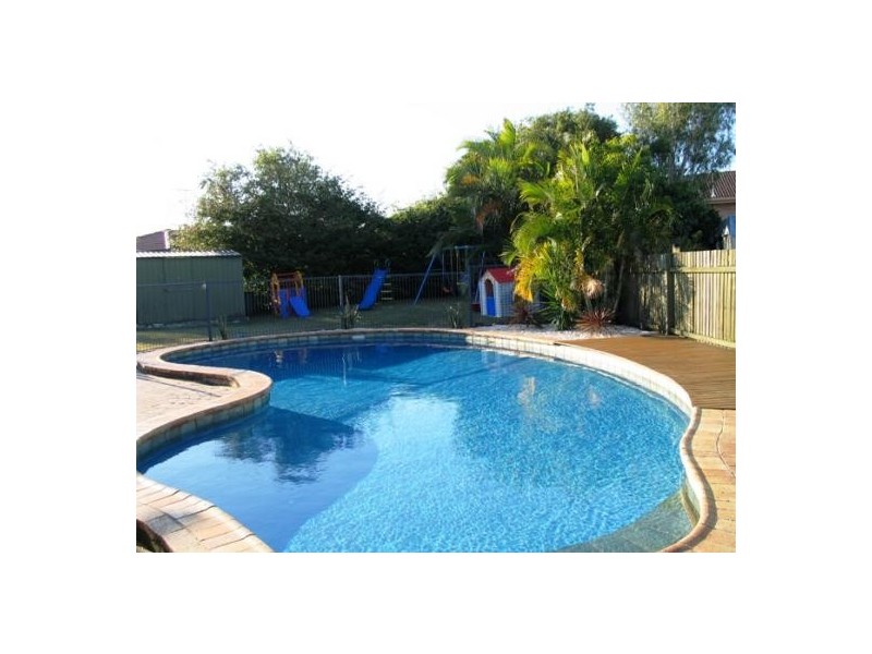 3 Fort Place, Golden Beach QLD 4551