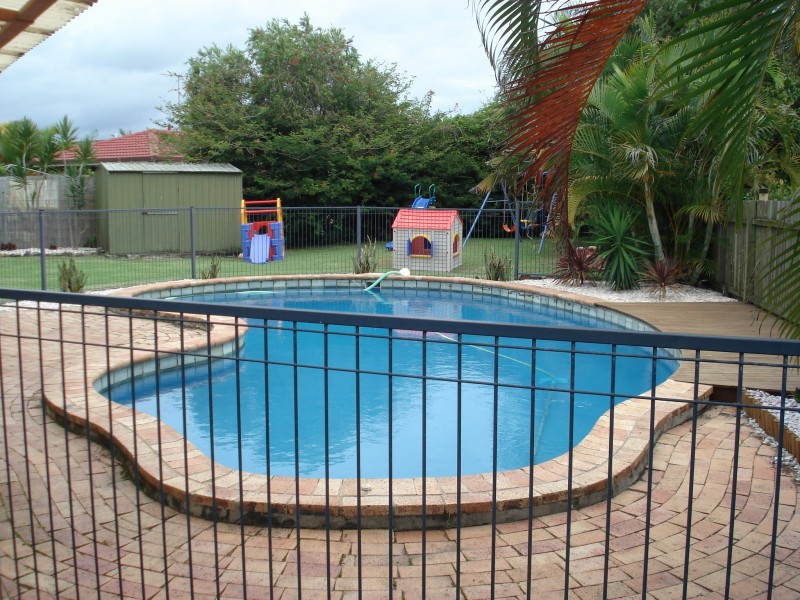 3 Fort Place, Golden Beach QLD 4551