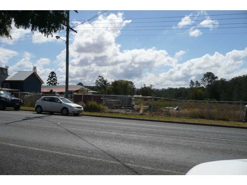 6 George st, Woodford QLD 4514