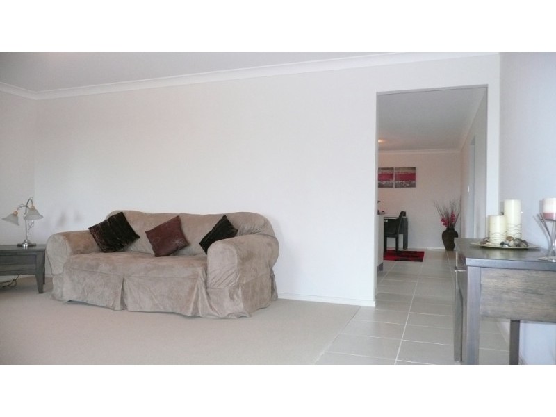 12 Heights Rd, Beerwah QLD 4519