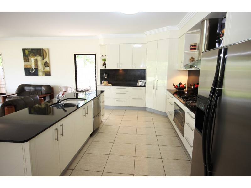 17 Oakgrove Way, Sippy Downs QLD 4556