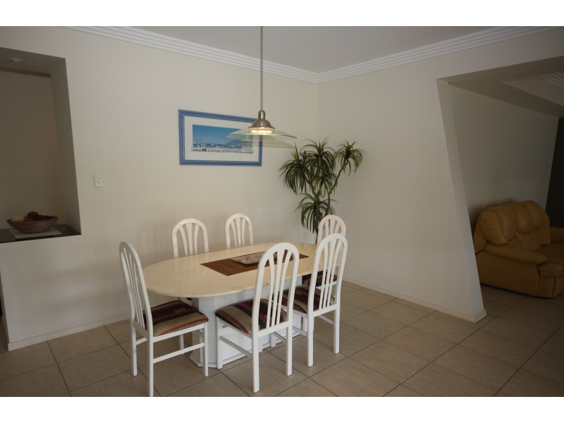17 Oakgrove Way, Sippy Downs QLD 4556
