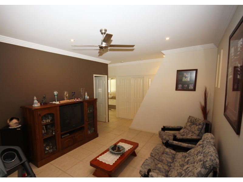 17 Oakgrove Way, Sippy Downs QLD 4556