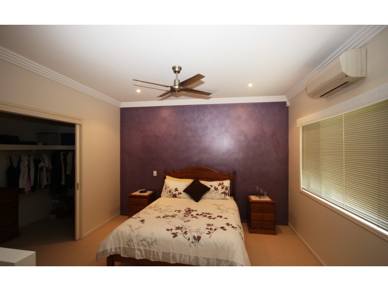 17 Oakgrove Way, Sippy Downs QLD 4556