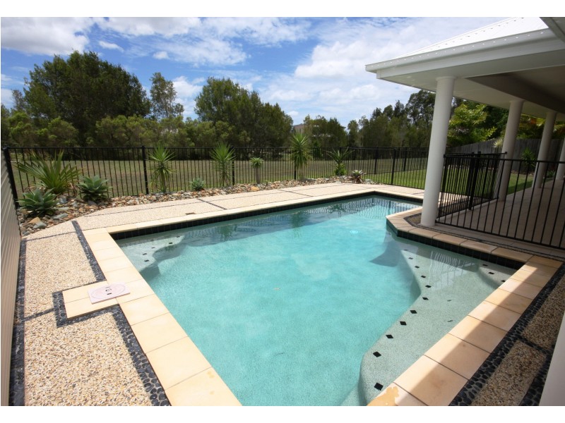 17 Oakgrove Way, Sippy Downs QLD 4556