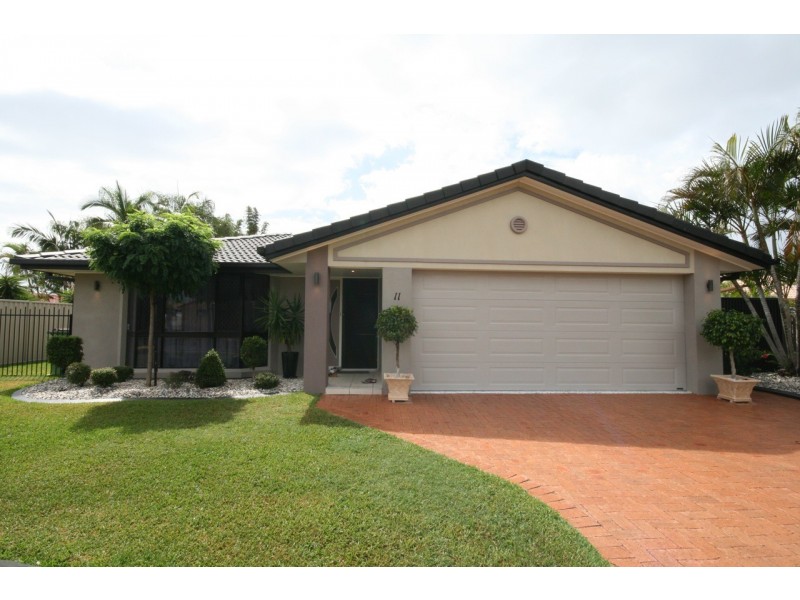 11 Kensington Drive, Minyama QLD 4575