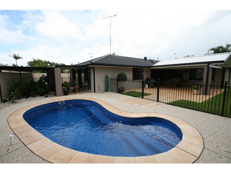 11 Kensington Drive, Minyama QLD 4575