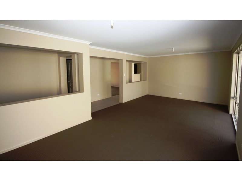 6 Chestwood Cr, Sippy Downs QLD 4556