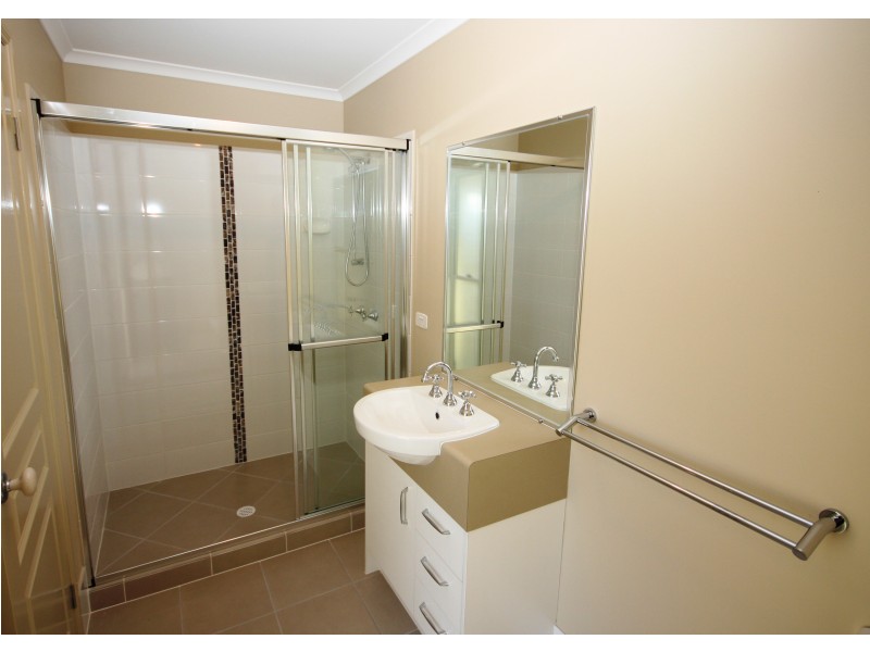 6 Chestwood Cr, Sippy Downs QLD 4556