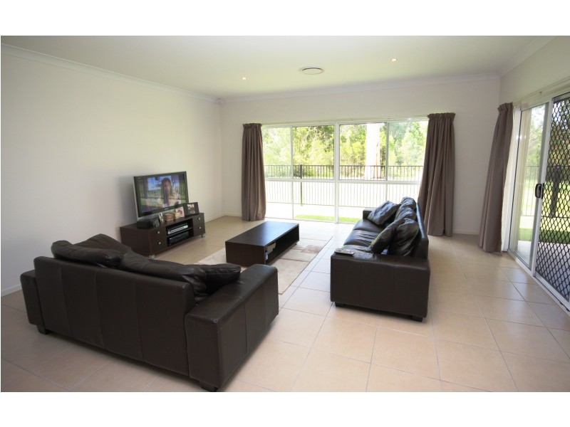 3 Oakdale Dr, Sippy Downs QLD 4556