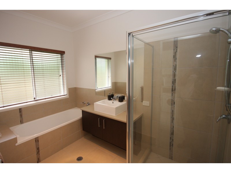 3 Oakdale Dr, Sippy Downs QLD 4556